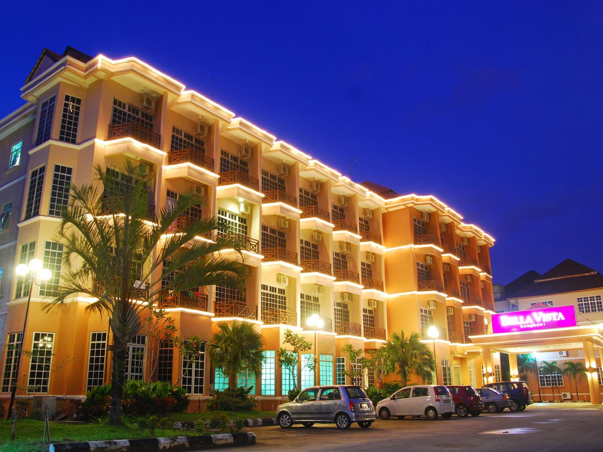 Bella Vista Express Hotel Пантай-Сенанг Экстерьер фото