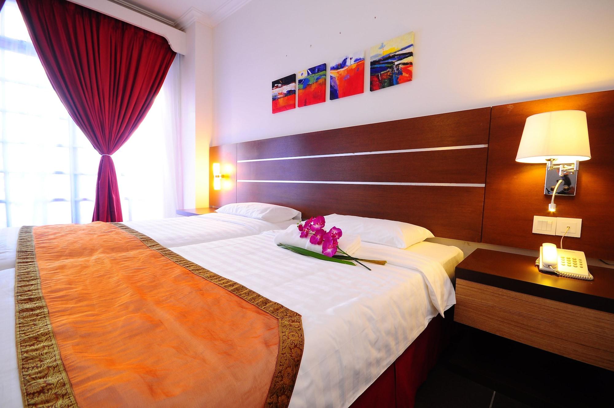 Bella Vista Express Hotel Пантай-Сенанг Экстерьер фото