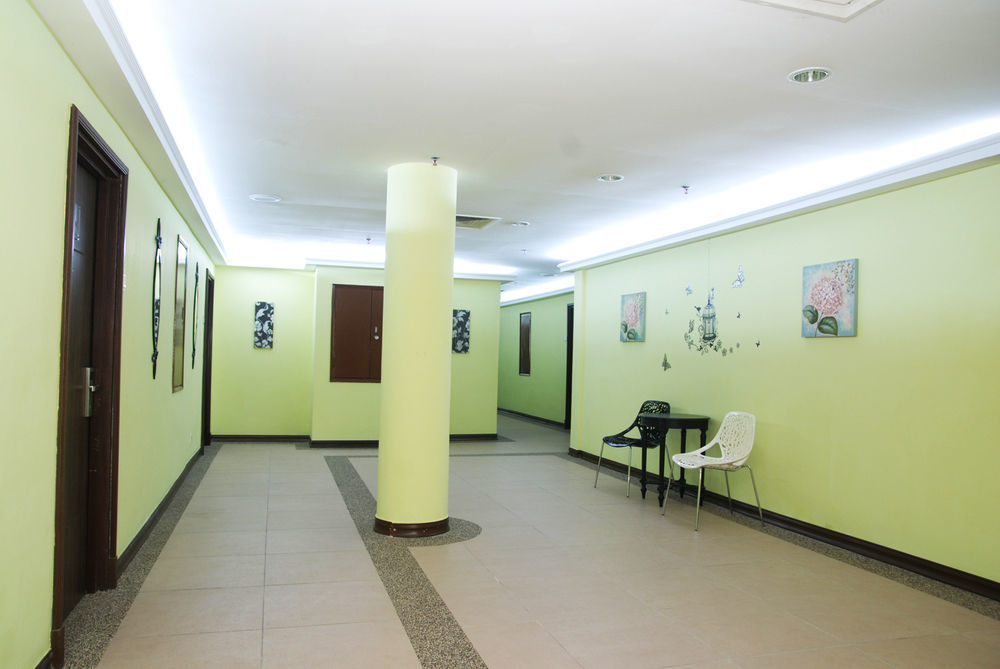 Bella Vista Express Hotel Пантай-Сенанг Экстерьер фото