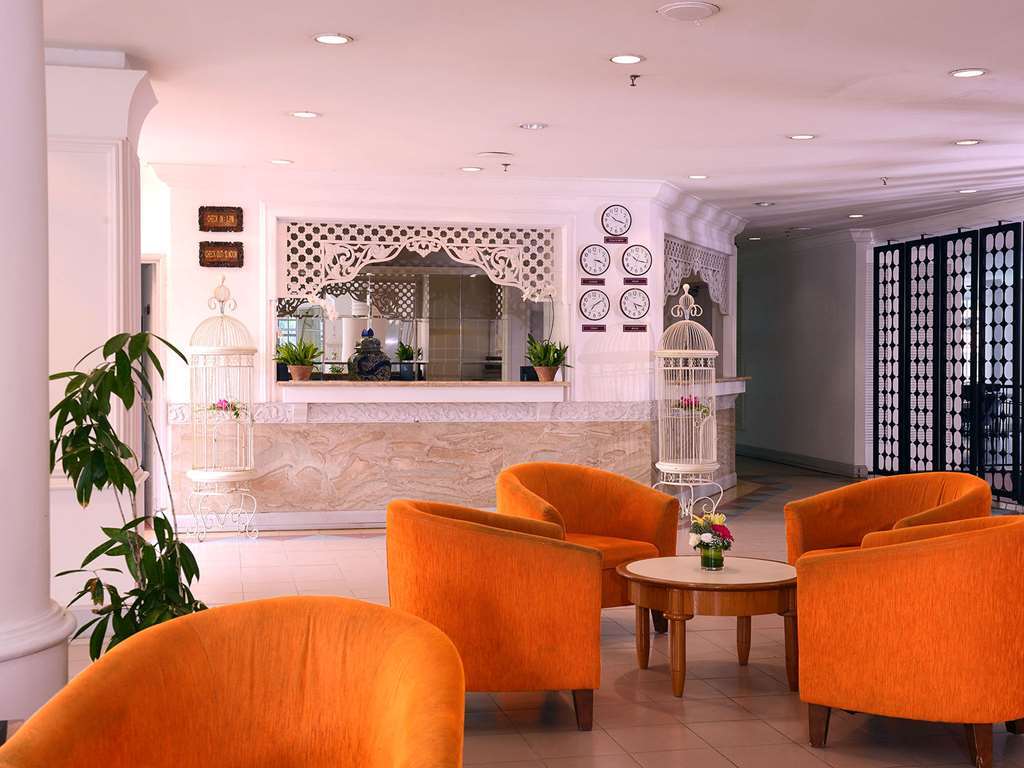 Bella Vista Express Hotel Пантай-Сенанг Интерьер фото